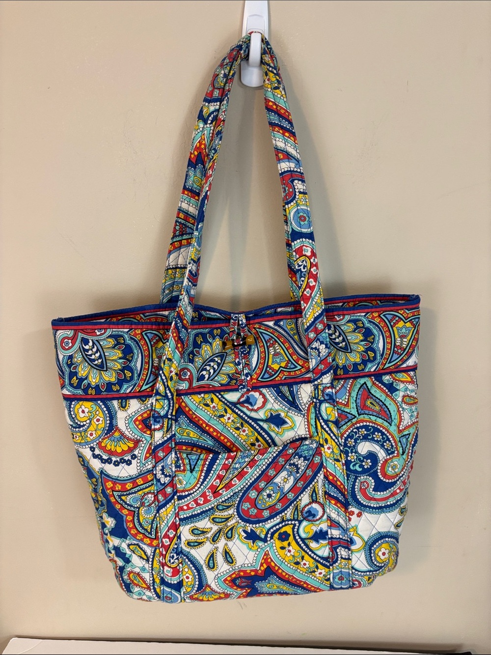 Vera Bradley Marina Paisley Large Tote Bag
Retired Print